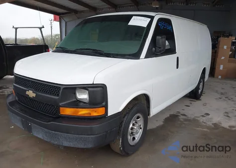 2016 Chevrolet Express 2500 Work Van z USA, uszkodzony, nr VIN 1GCWGAFFXG1165193